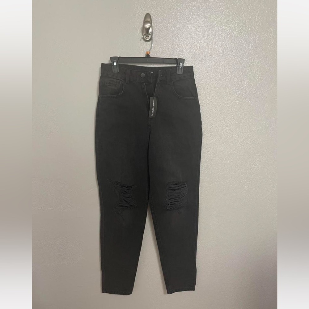 PrettyLittleThing Charcoal High Rise Ripped Jeans